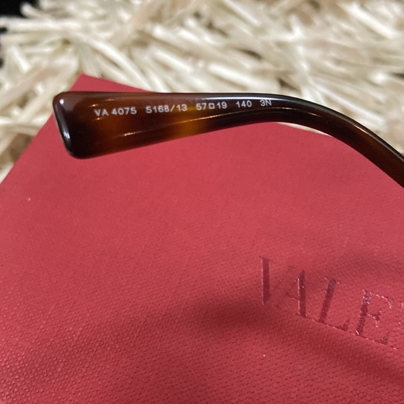 Valentino Sunglasses VA4075 New with box, sack, case; Beige w/ V Stones & Stud - Picture 3 of 4